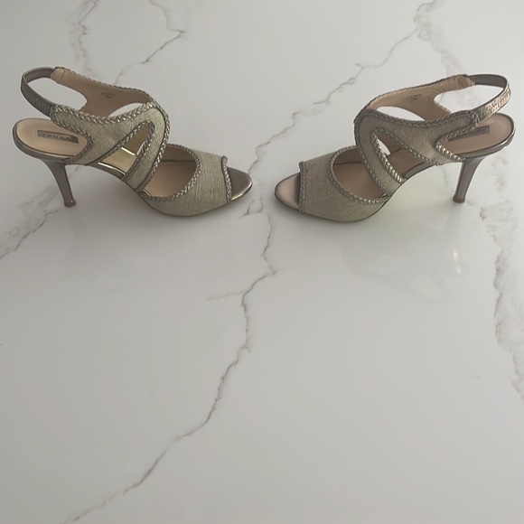TAHARI Linen and Bronze Heeled Stiletto Sandals size 10 - Picture 8 of 10